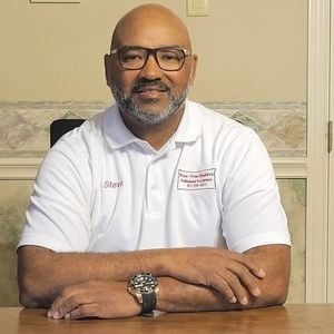 Meet your Posher, Everett